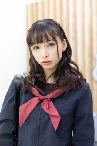 鶴巻星奈さん画像