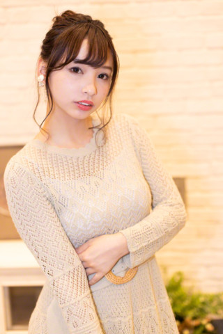 鶴巻星奈さん画像